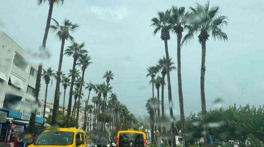 Marmaris’te sonbahar yağmuru... Bu sene ilk