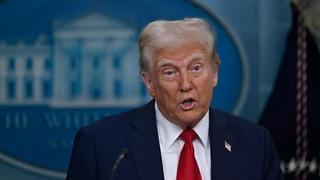 Donald Trump duyurdu! Yüzde 100 tarife uygulanacak: 'Bir bebeğin elinden şekerinin çalınması gibi bizden çaldılar'