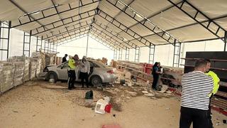 Bilecik'te Kontrolden Çıkan Araç, İş Yerine Girdi