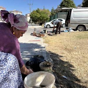 Trakya'nın kalaycılık geleneği: 30 yıldır mahalle mahalle dolaşarak kalaycılık yapıyorlar