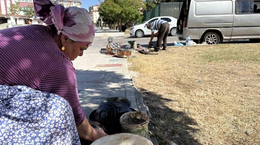 Trakya'nın kalaycılık geleneği: 30 yıldır mahalle mahalle dolaşarak kalaycılık yapıyorlar