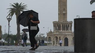 İzmir'de 121 gün sonra yağmur yağdı