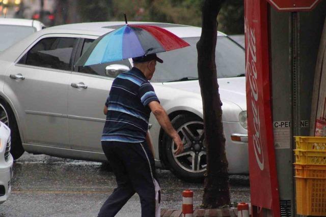 Aydın’da akşam sağanak yağmur hayatı olumsuz etkiledi 2