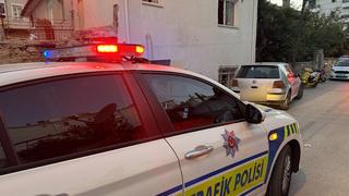 Otomobilinde bıçaklanmış halde bulundu, hayatını kaybetti