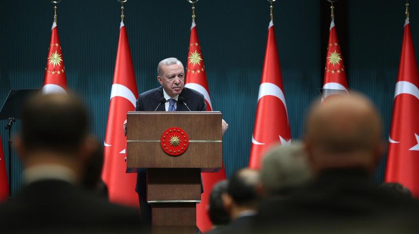 Cumhurbaşkanı Erdoğan, Kabine Toplantısı sonrası açıkladı: "81 ilimizin tamamında 500 bin sosyal konut inşa etmek için düğmeye basıyoruz"