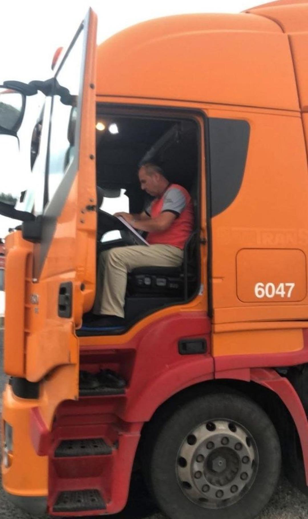 Rusya nın Kiev e düzenlediği saldırıdan acı haber! Sığınağa girmeyen Türk tır sürücüsü hayatını kaybetti 3