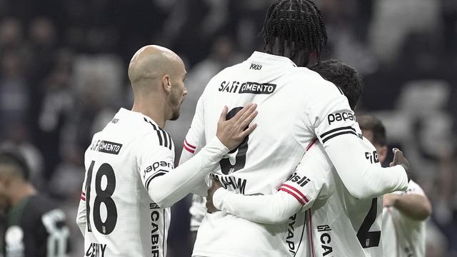 Beşiktaş, Galatasaray derbisi öncesi Dolmabahçe'de hata yapmadı! Kara Kartal Kocaelispor'u 3-1 mağlup etti