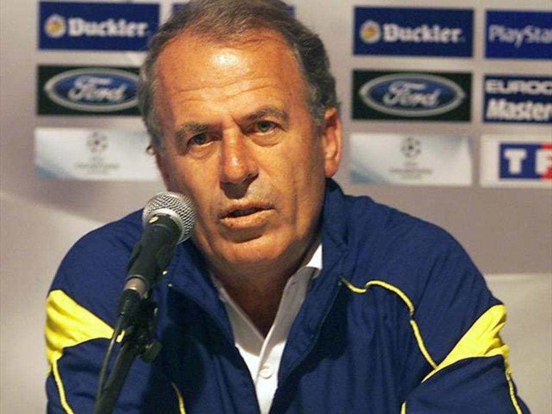 Önce Caner Erkin şimdi 7 yabancıyla sahaya çıkma! Sakaryaspor bu sene dillerden düşmüyor, akıllara Mustafa Denizli geldi 5