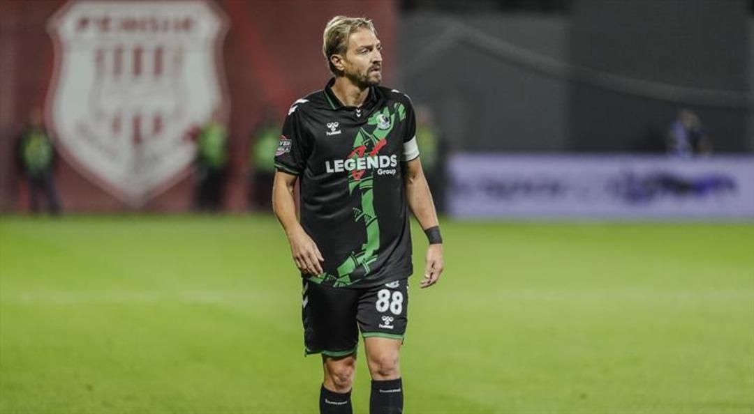 Önce Caner Erkin şimdi 7 yabancıyla sahaya çıkma! Sakaryaspor bu sene dillerden düşmüyor, akıllara Mustafa Denizli geldi 2