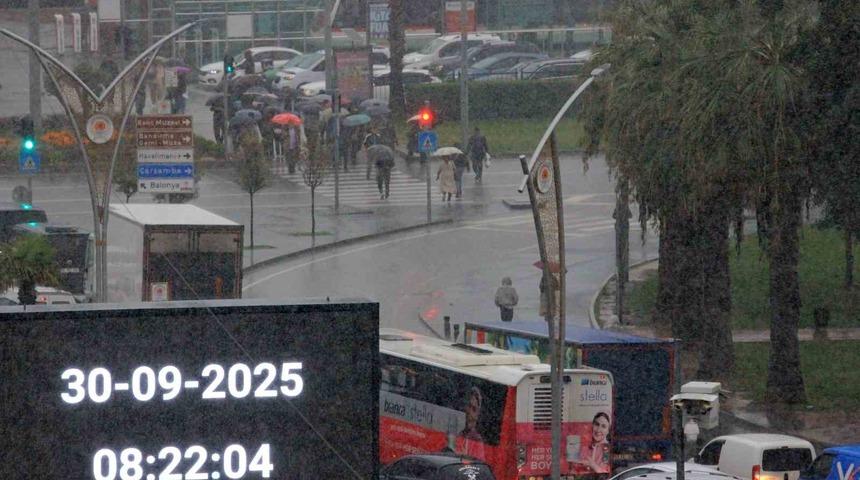 Samsun&rsquo;da kuvvetli sağanak