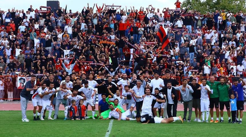 Türkiye'de 139 takım arasında gol yemeyen tek takım olarak bir rekora imza attı! Resmen tarihe geçti...