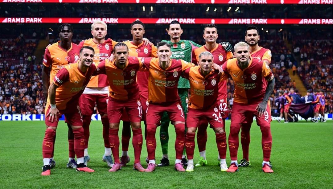 Galatasaray Şampiyonlar Ligi nde Liverpool ile karşılaşırken, otelde konaklayan İngiliz ekibine taraftarlardan büyük şok geldi... 1