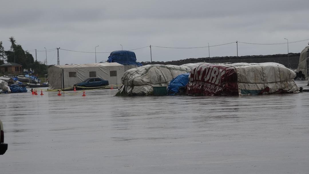 Trabzon u teyakkuza geçirdi, İstanbul dan özel ekip istendi! Yabancı menşeli cisim alarmı: "İçinde bomba olduğu tespit edildi" 17
