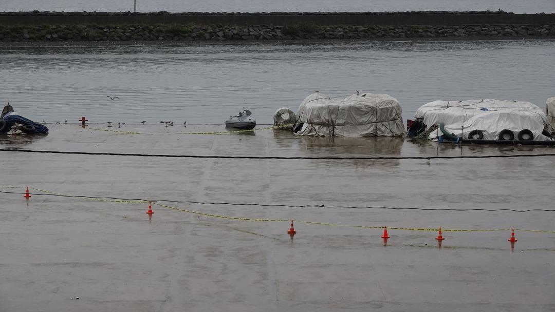 Trabzon u teyakkuza geçirdi, İstanbul dan özel ekip istendi! Yabancı menşeli cisim alarmı: "İçinde bomba olduğu tespit edildi" 16