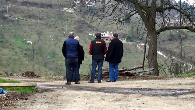 Telefon şebeke kabloları çalınan mahallenin iletişimi kesildi