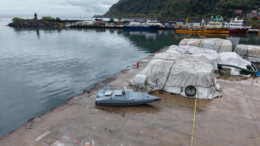 Trabzon u teyakkuza geçirdi, İstanbul dan özel ekip istendi! Yabancı menşeli cisim alarmı: "İçinde bomba olduğu tespit edildi" 22
