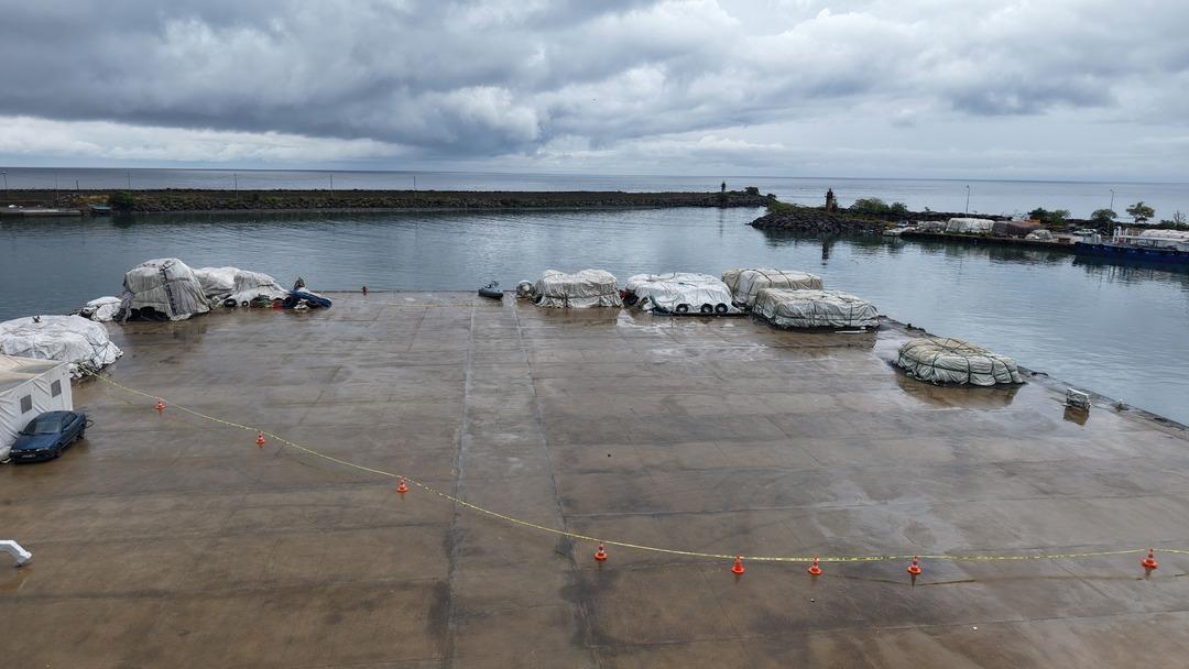 Trabzon u teyakkuza geçirdi, İstanbul dan özel ekip istendi! Yabancı menşeli cisim alarmı: "İçinde bomba olduğu tespit edildi" 20