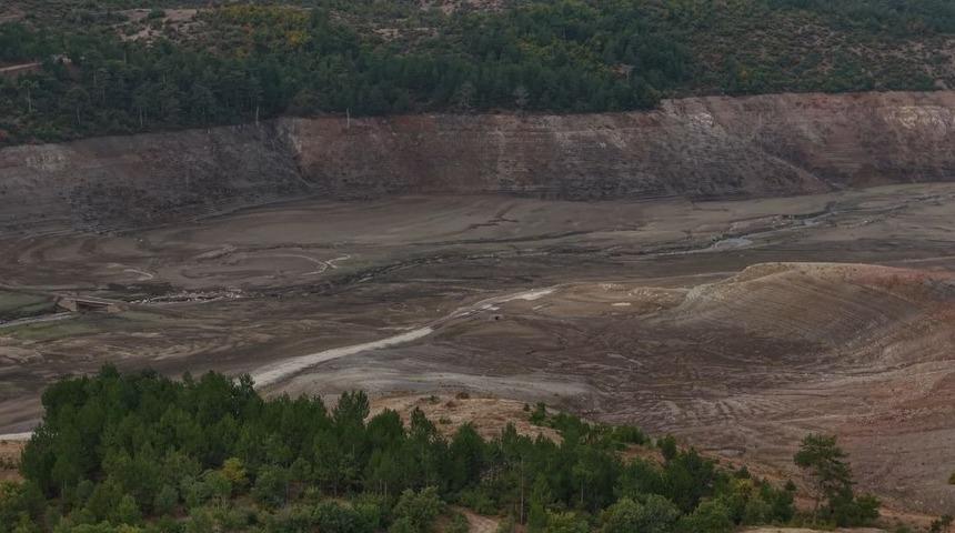 Bursa'nın 1 haftalık suyu kaldı, Nilüfer Barajı kurudu! Planlı su kesintileri başlıyor