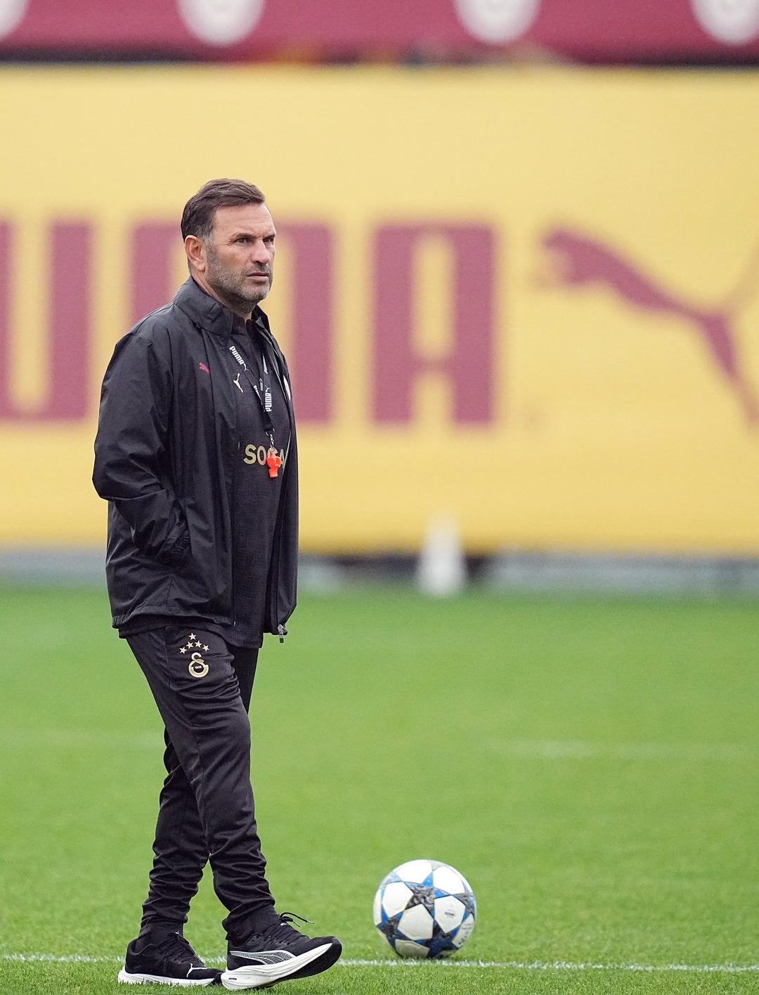 Galatasaray da Okan Buruk liverpool maçının şifresini çözdü! Yıldız oyuncu ile özel görüşme sonrası planlar netleşiyor... 3