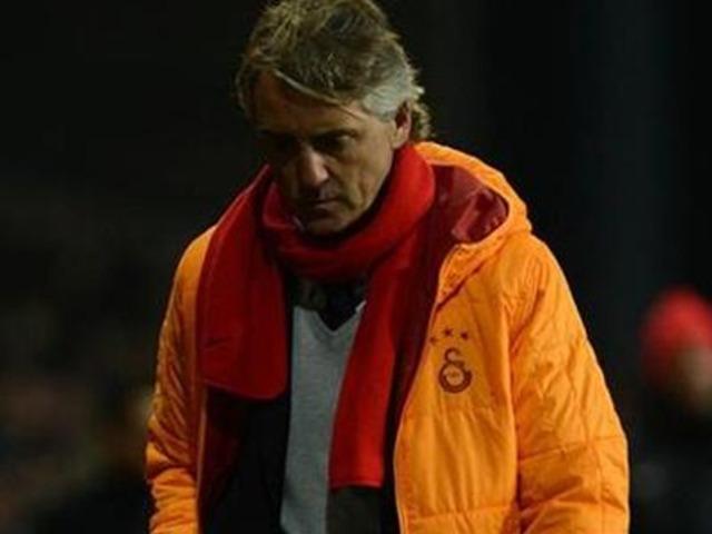 Mancini 4 futbolcunun üstünü çizdi!