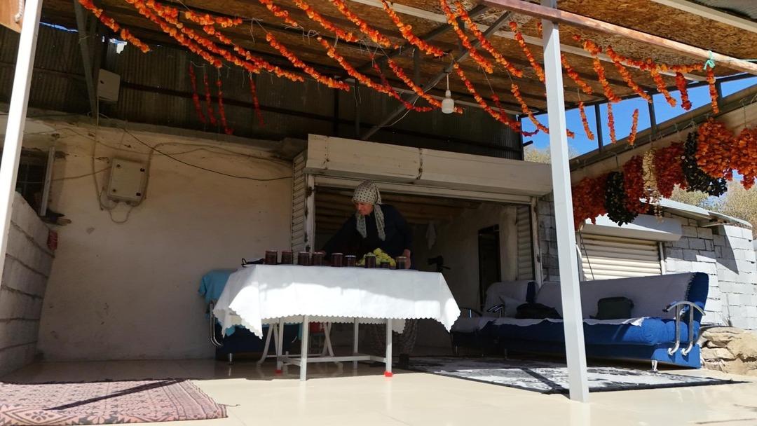 Eşi emekli olunca köyüne dönüp başladı! Yoğun talep var... 250 kilo yaptı, daha da yapacak 2