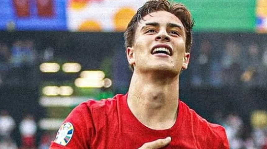 Kenan Yıldız güzel modelle aşk yaşıyor! El ele görüntülendiler