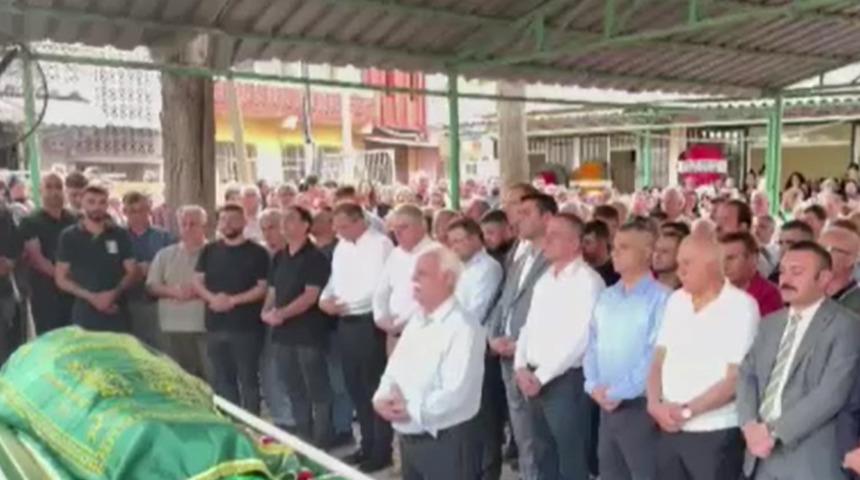 Asansör kazasında hayatını kaybeden genç anne toprağa verildi