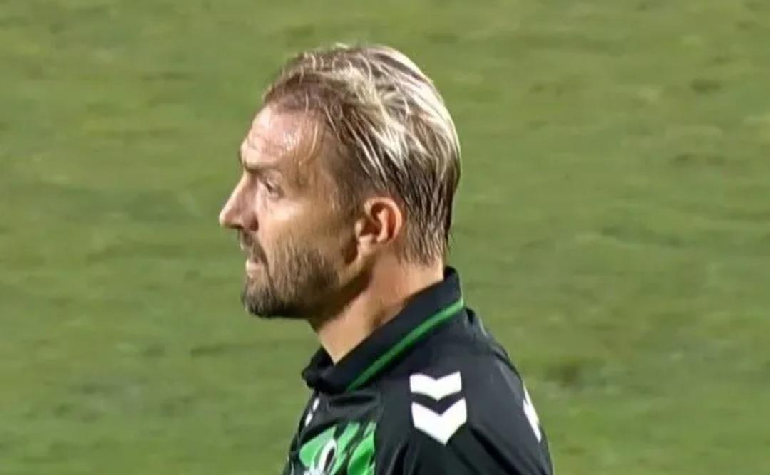 Takım arkadaşına tokat atan Caner Erkin e rekor ceza! 2