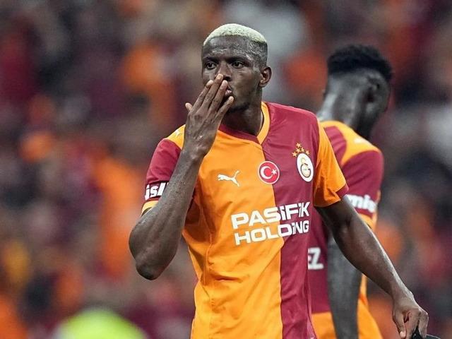 Liverpool'a gol atan Victor Osimhen tarihe geçti! Tarihte bunu başarabilen yok