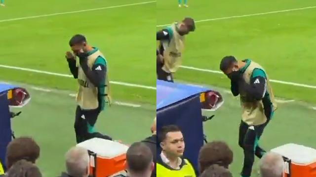 Mohammed Salah'ın RAMS Park'ta zor anları! Isınmak için kenara geldiği an dayanamayıp yedek kulübesine gitti