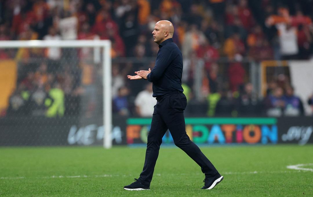 Liverpool mağlubiyeti maçın hakemine bağladı! Barış Alper Yılmaz a taş 1