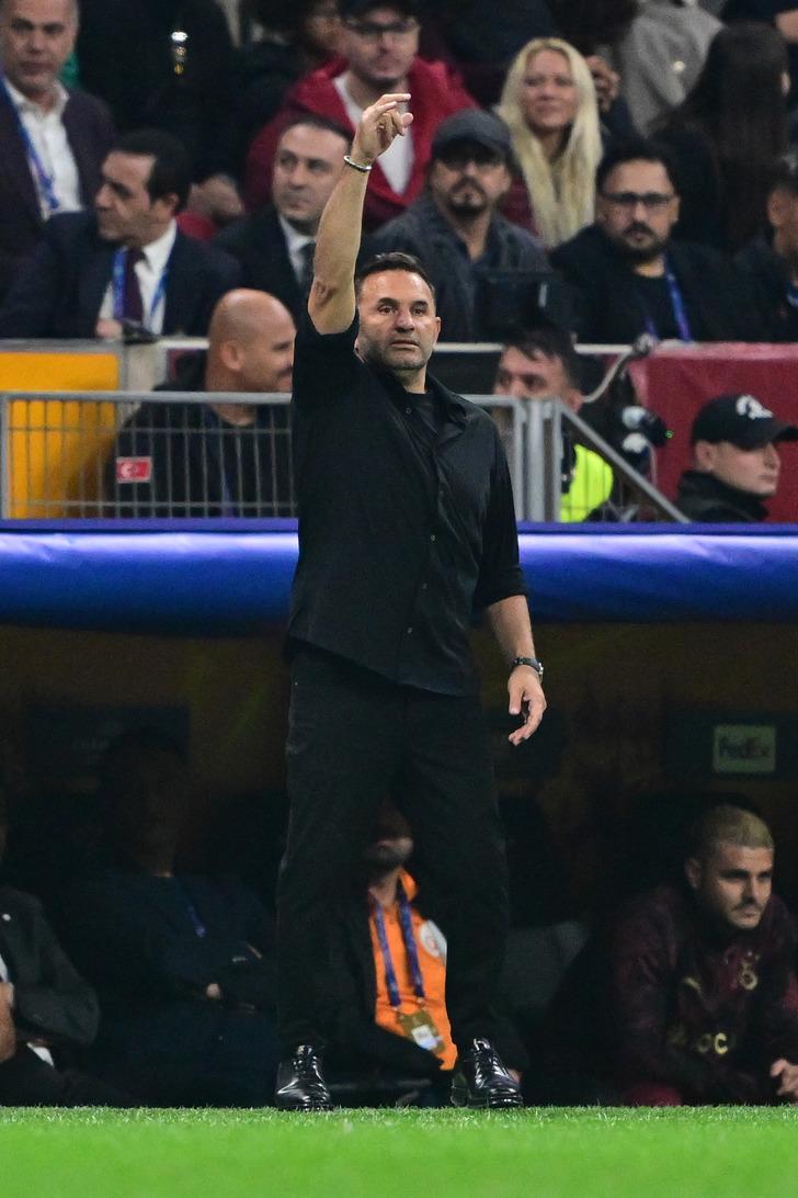 Galatasaray'ın tarihi Liverpool galibiyeti için övgü dolu sözler! Spor yazarları Şampiyonlar Ligi'ndeki müthiş oyunu öve öve bitiremedi: Haddini bilmedi, bildirdi! G4