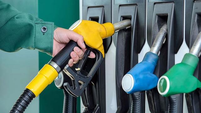 Akaryakıta zam bekleniyor! Tabelada yeni rakamlar belli oldu (1 Ekim Çarşamba benzin-motorin fiyatları)
