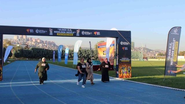 Kocaeli kitap bayrak yarışı ile Gazze'ye barış mesajı