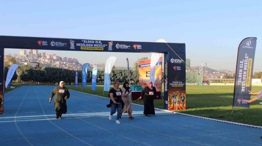 Kocaeli kitap bayrak yarışı ile Gazze'ye barış mesajı