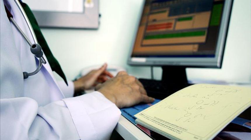 Yılların klişesine artık son! 'Doktor yazısı'na yeni düzenleme... Mahkeme kararı verdi