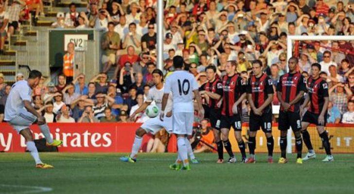 Ronaldo'nun frikiği taraftarın bileğini kırdı G5