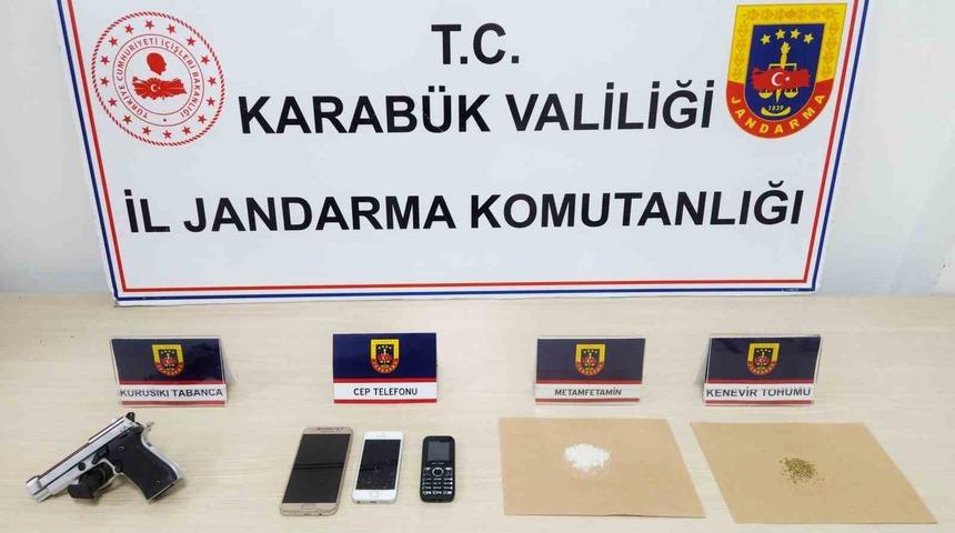 Karabük'te Uyuşturucu Operasyonu: 4 Gözaltı