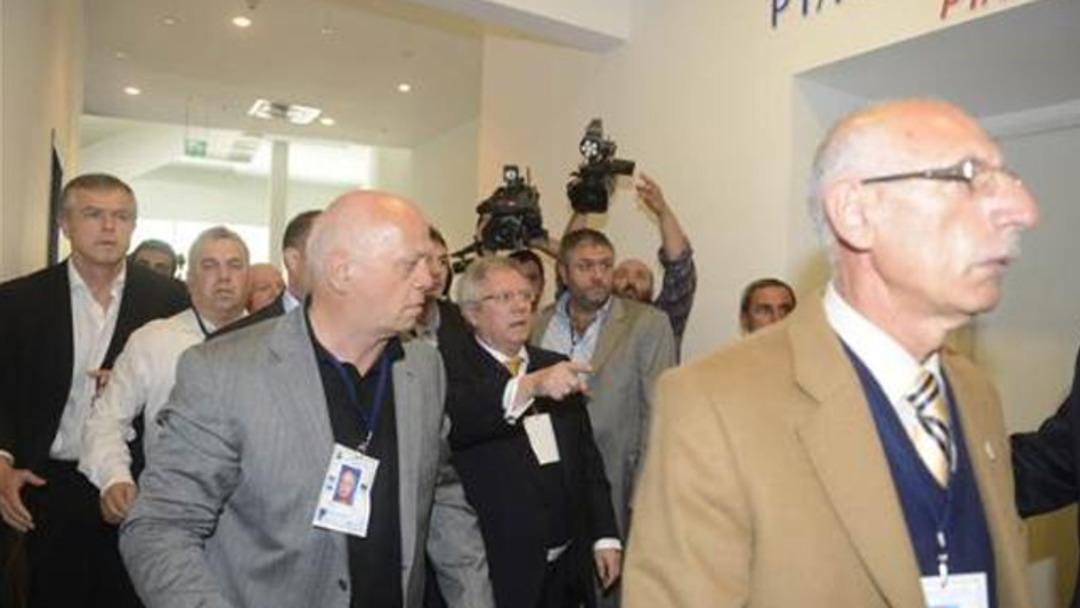 Rahmi Ey&uuml;boğlu Aziz Yıldırım'ı kızdırdı