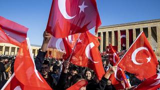 Cumhuriyet Bayramı coşkusu yaklaşıyor: 28 Ekim yarım gün mü, 29 Ekim tam gün tatil mi?