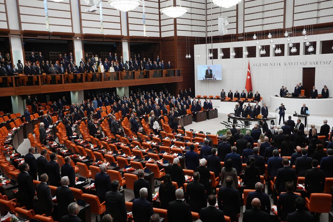 Son dakika | TBMM kürsüsünde Cumhurbaşkanı Erdoğan dan dejavu çıkışı! CHP sıraları boş kaldı, o vekiller ayakta karşıladı 1