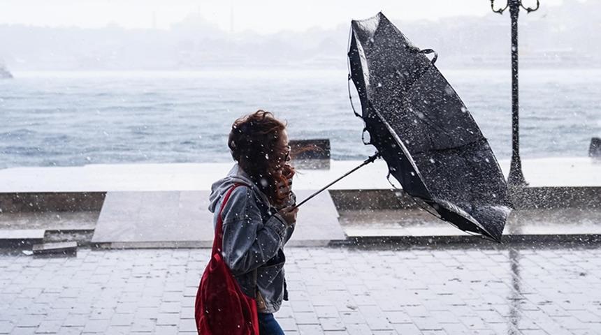 İstanbul Valiliği saat vererek uyardı! Fırtına geliyor...