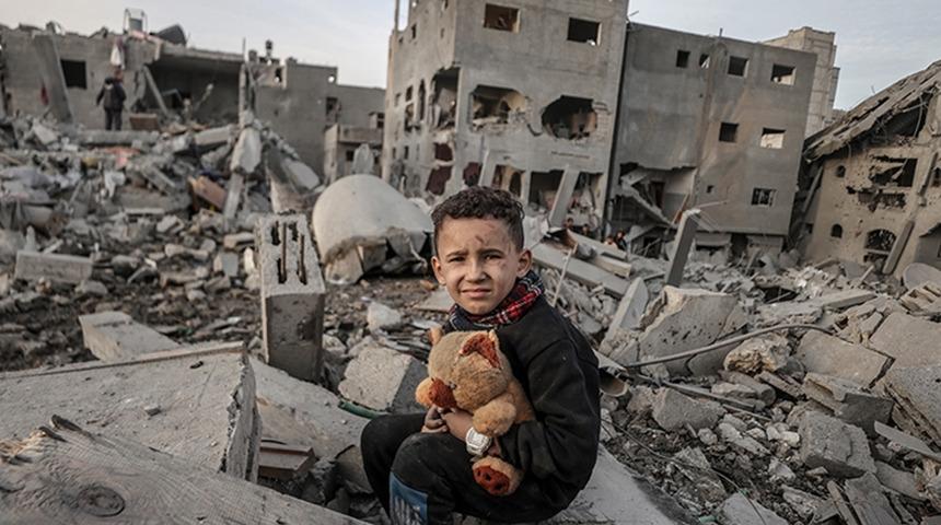 İsrail'in Gazze'de sabahtan beri sürdürdüğü saldırılarda ölü sayısı 54'e çıktı