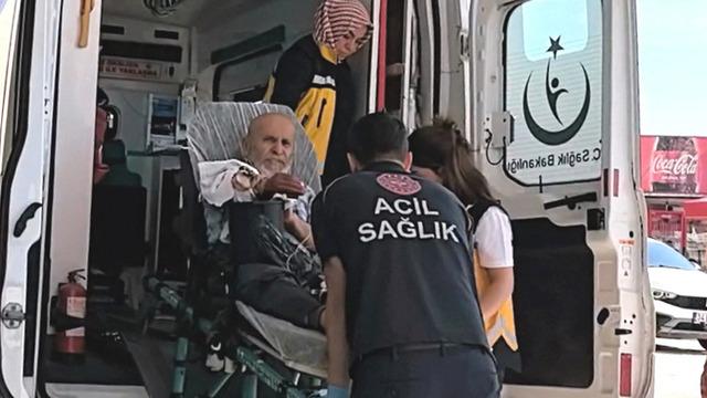 Spiralle tahta keserken el, kol ve bacağını kesti