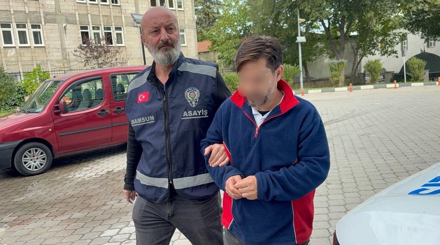 Balkondan girdiği evlerden 70 bin liralık eşya çalan hırsız tutuklandı