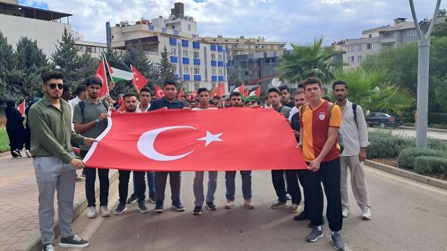 Kilis'te üniversite öğrencilerinden Filistin'e destek yürüyüşü