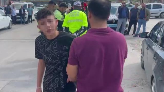 Patronunun aracını kaçırdı, polis ekiplerinden kaçtı! 14 yaşındaki sürücü gazetecileri tehdit etti