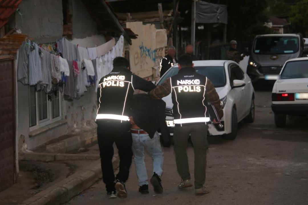 Şafak vakti, termal kameralı uyuşturucu operasyonu: 124 gözaltı 2