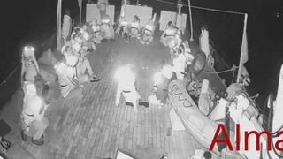 Gazze'ye ilerleyen Küresel Sumud Filosu'na saldırı! İsrail askerleri gemilere baskın yaptı: Çok sayıda aktivist alıkonuldu