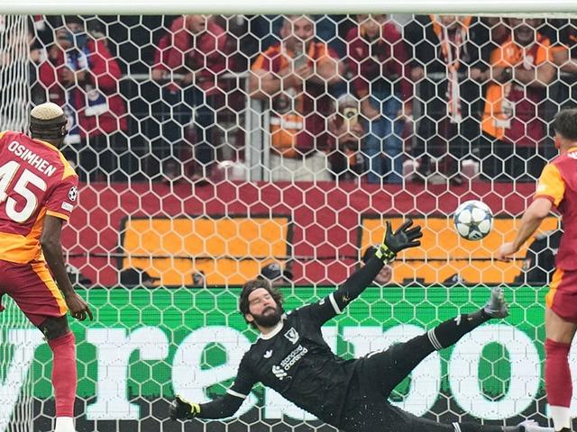 Galatasaray-Liverpool karşılaşmasında sakatlanan 3 oyuncunun sağlık durumları belli oldu! Alisson Becker'den İngiliz ekibine kötü haber geldi...